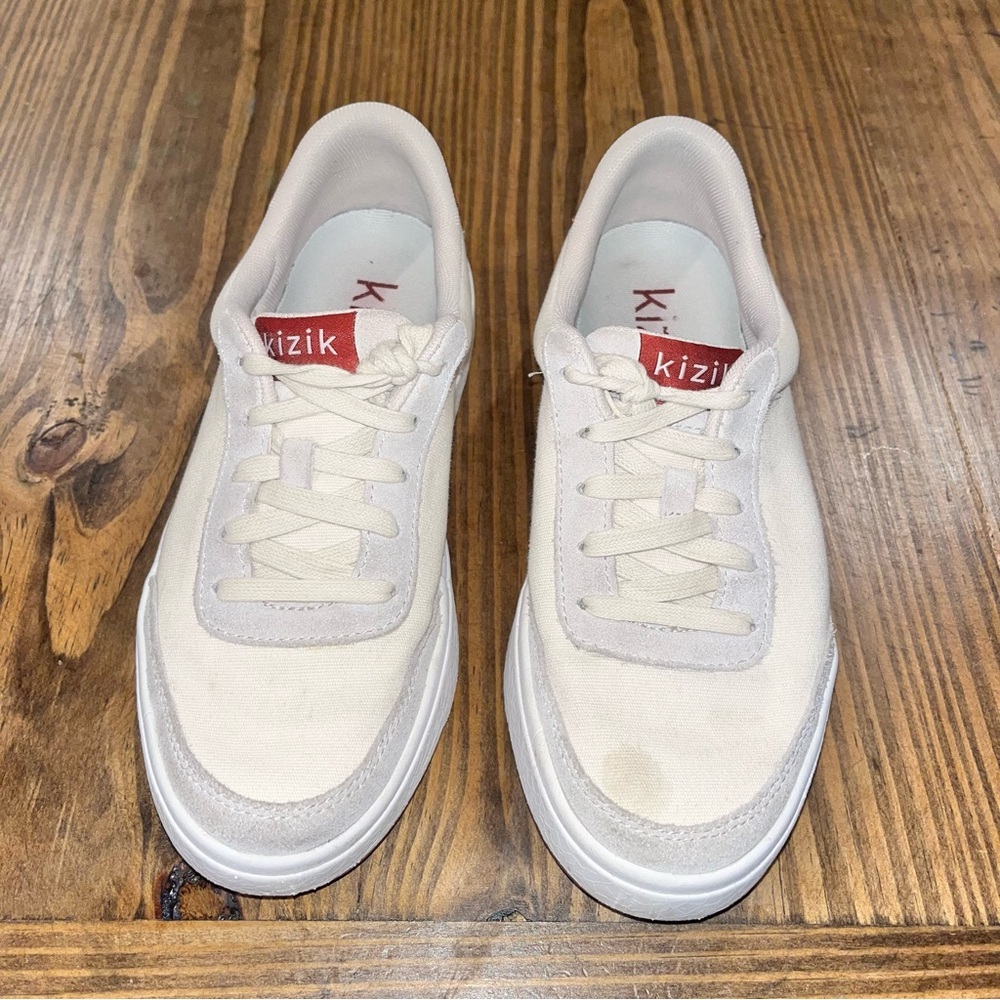 Kizik Prague Women's Sneakers Hands Free Slip On Crème Brule 8.5 M